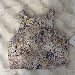 Athleta Conscious Crop